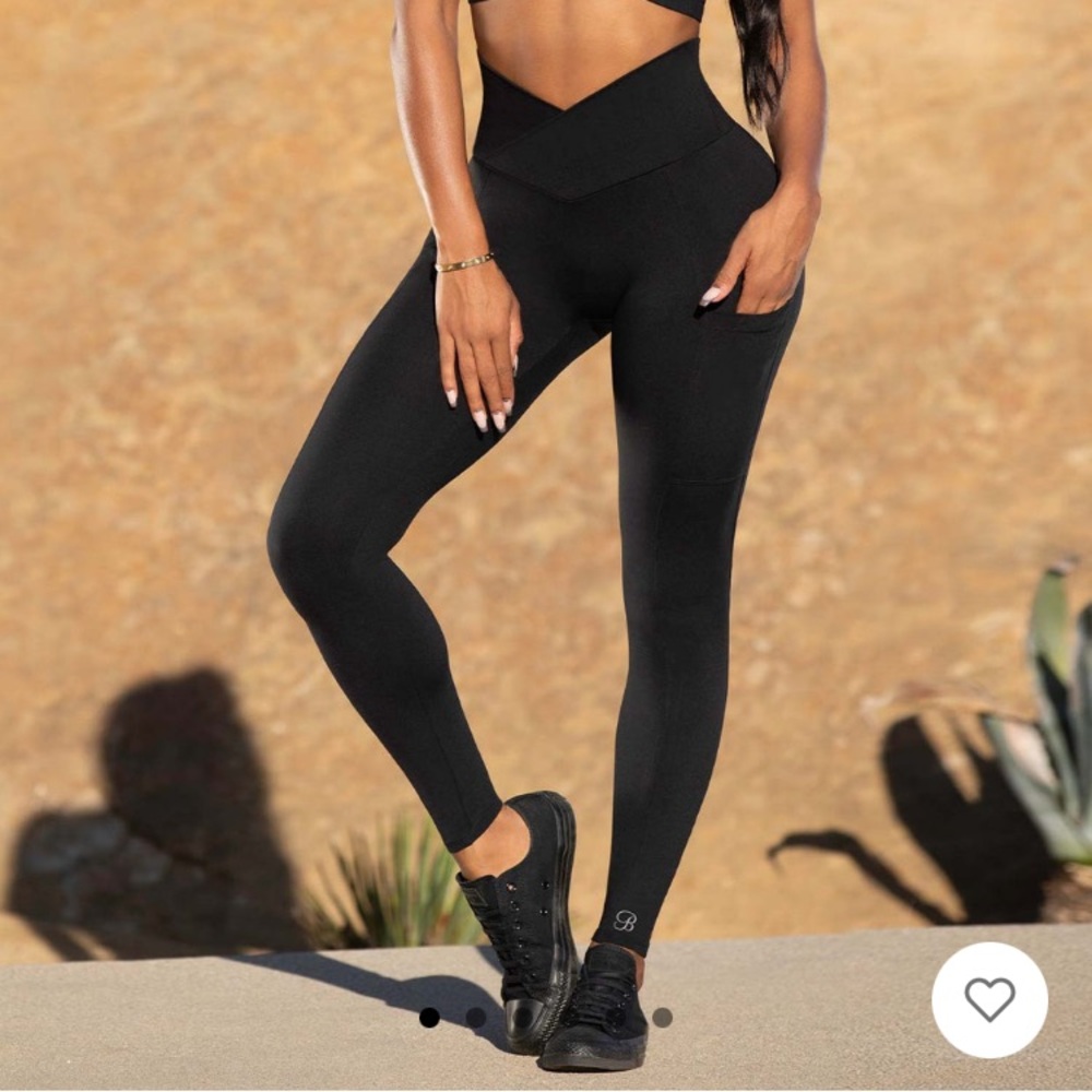Bombshell contour leggings